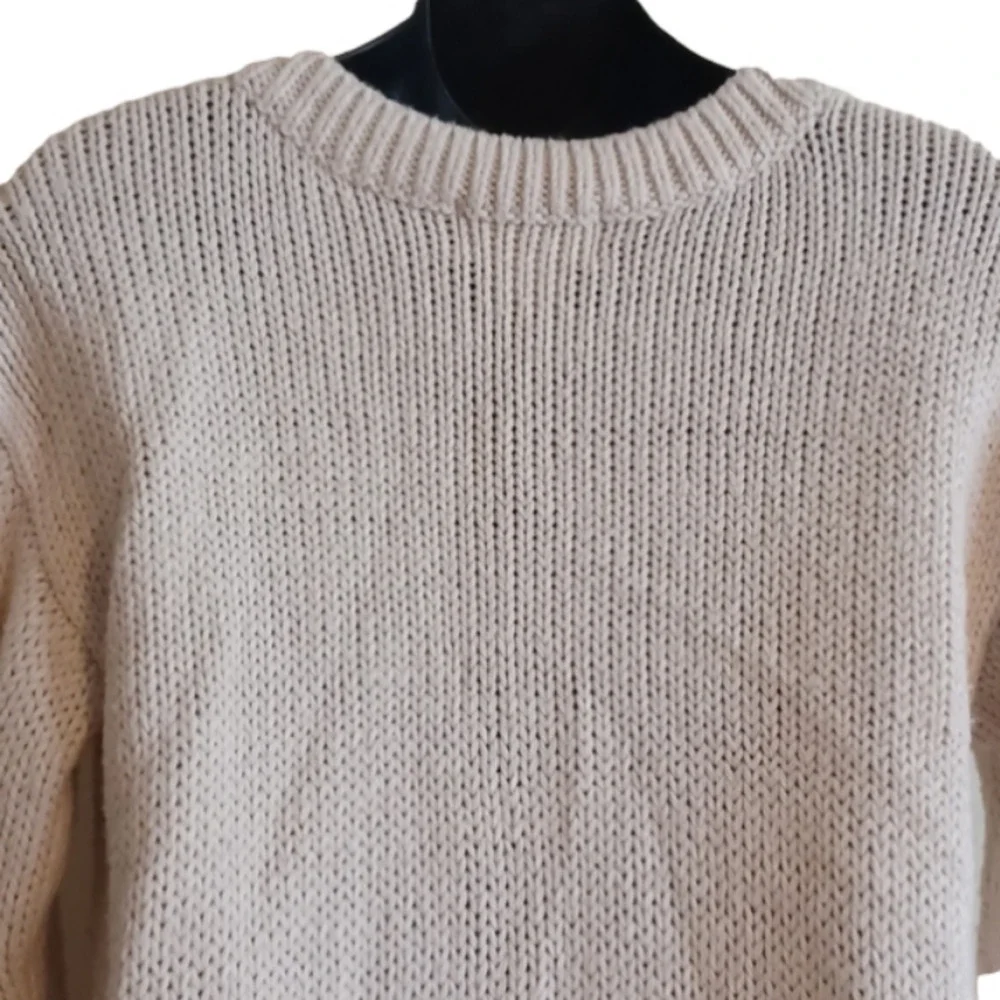 Pink Victorias Secret sweater. Size small. Oatmeal colored v neck cableknit type